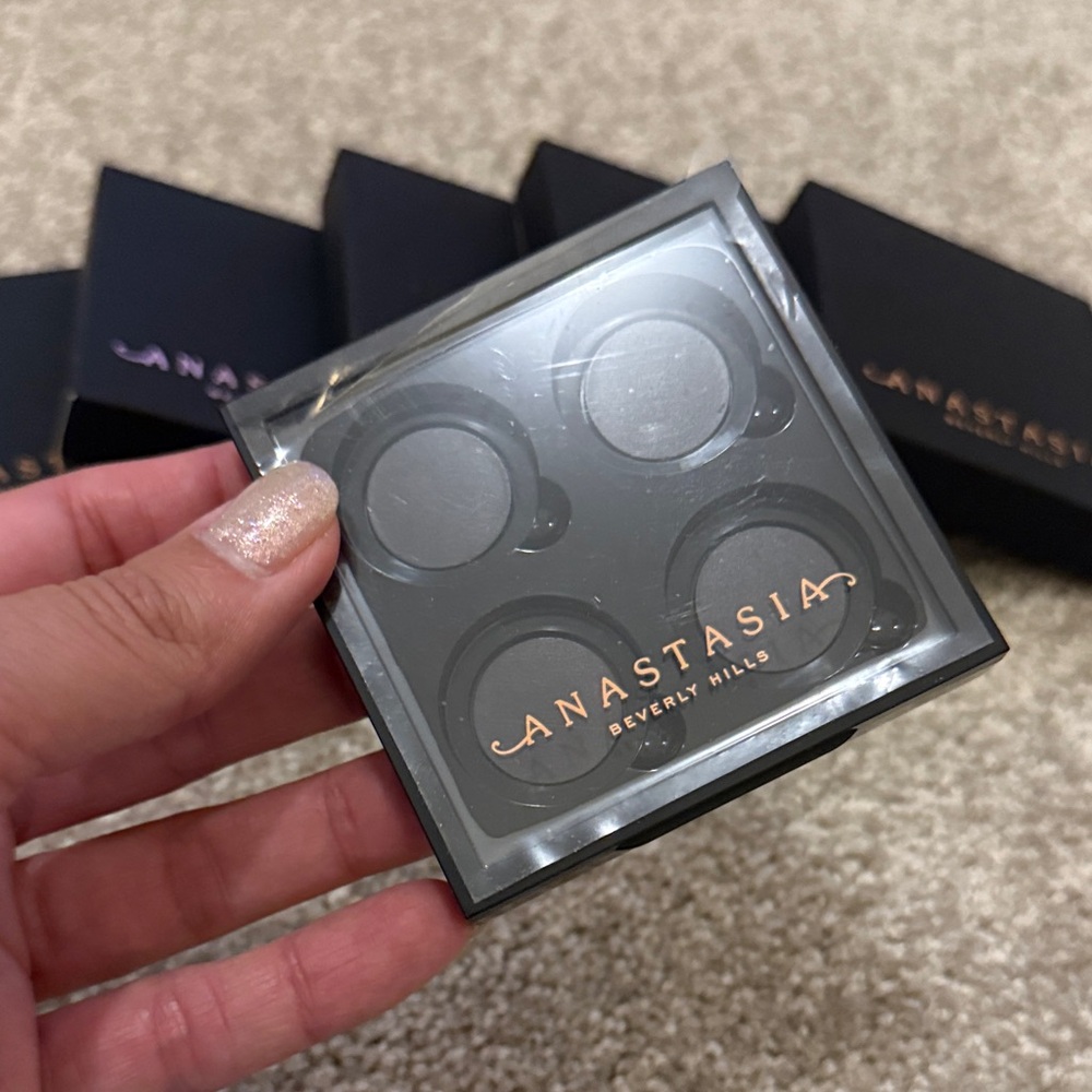 Anastasia Beverly Hills Empty Eyeshadow Palette new